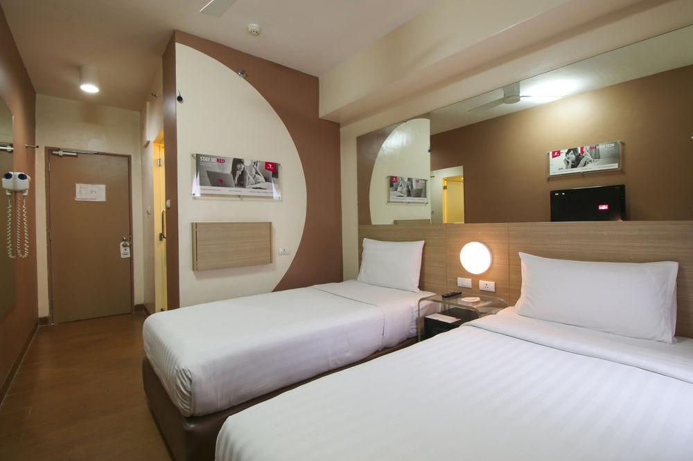 Red Planet Clark Angeles City Exterior foto