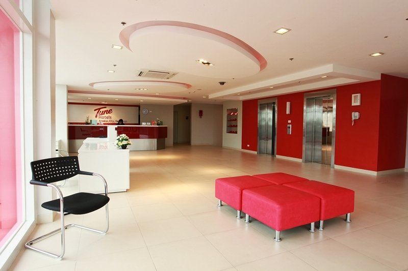 Red Planet Clark Angeles City Exterior foto