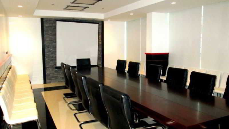 Red Planet Clark Angeles City Exterior foto