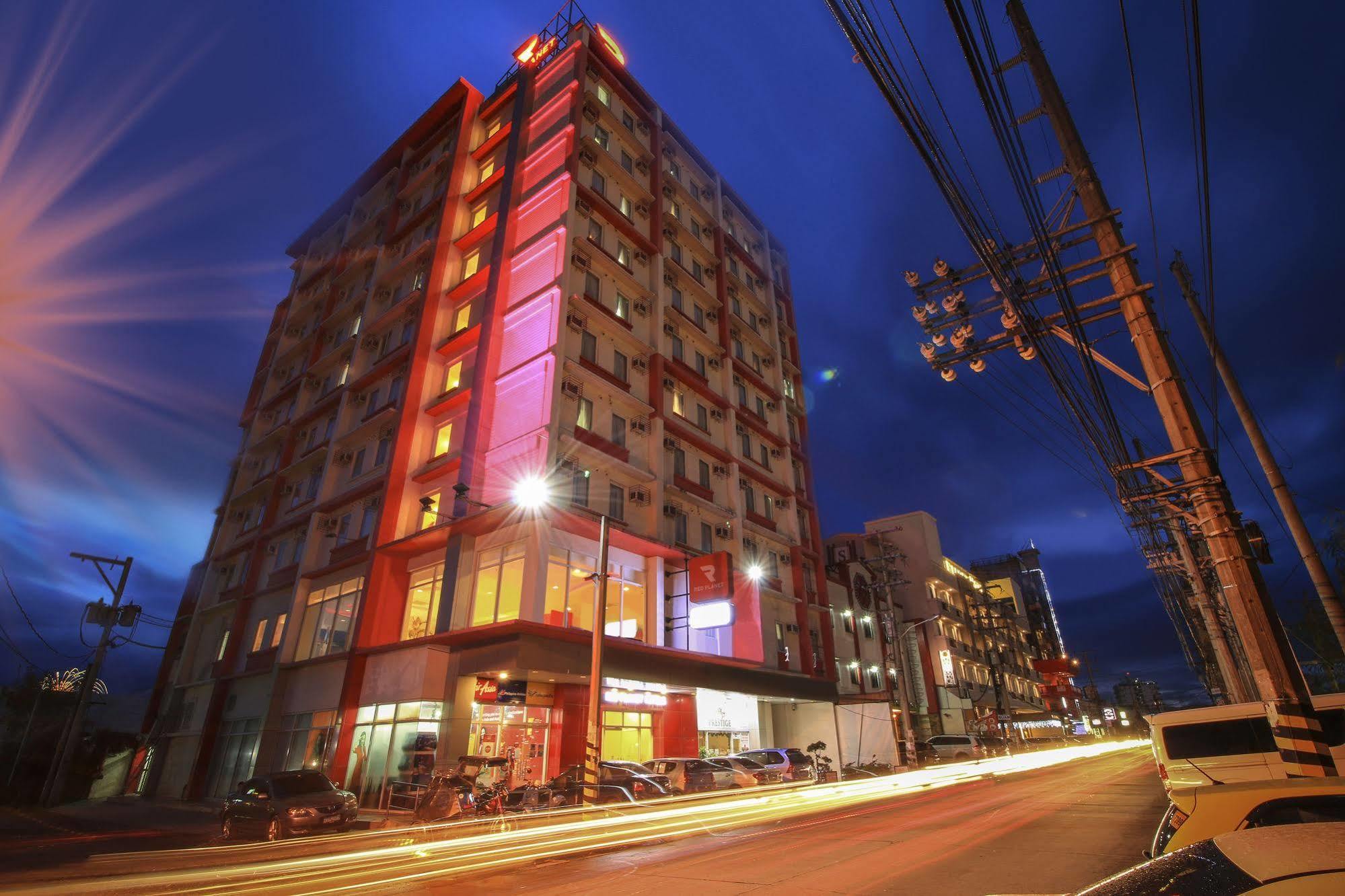 Red Planet Clark Angeles City Exterior foto