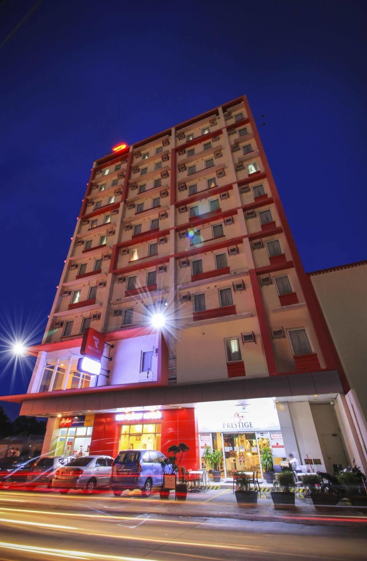 Red Planet Clark Angeles City Exterior foto